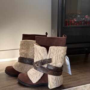 The Original Muk Luks NWT Brown and Cream Knit Buckle Boots